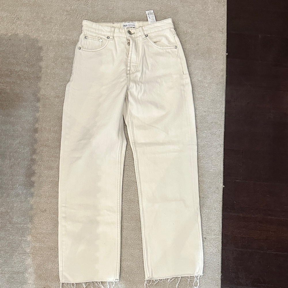 Zara Cream Boyfriend Jeans